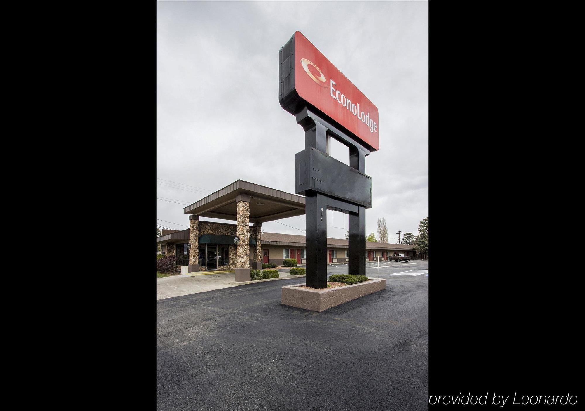 Econo Lodge University Flagstaff Bagian luar foto