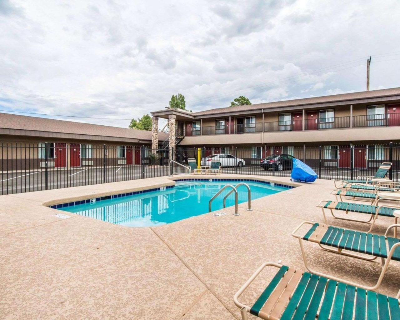 Econo Lodge University Flagstaff Bagian luar foto